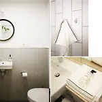 Quiet And Spacious In Historic *